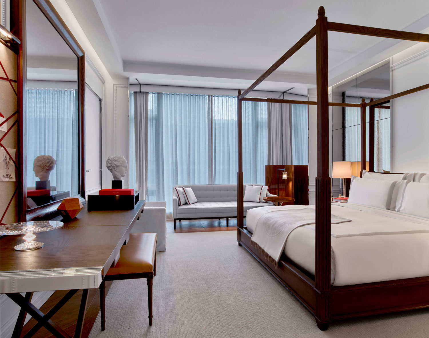 Baccarat Hotel New York – Bedroom
Photo credit: Baccarat Hotel New York