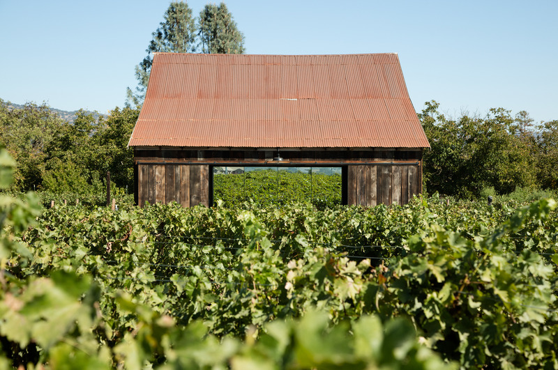 Big Ranch Road: Inspired by a contemplation on light, William Duff Architects (WDA) transformed a century-old former hay barn into an object of art—a one-of-a-kind architecture commission by adventurous clients who are noted art patrons, philanthropists and modern architecture connoisseurs.

Photo credit: Matthew Millman